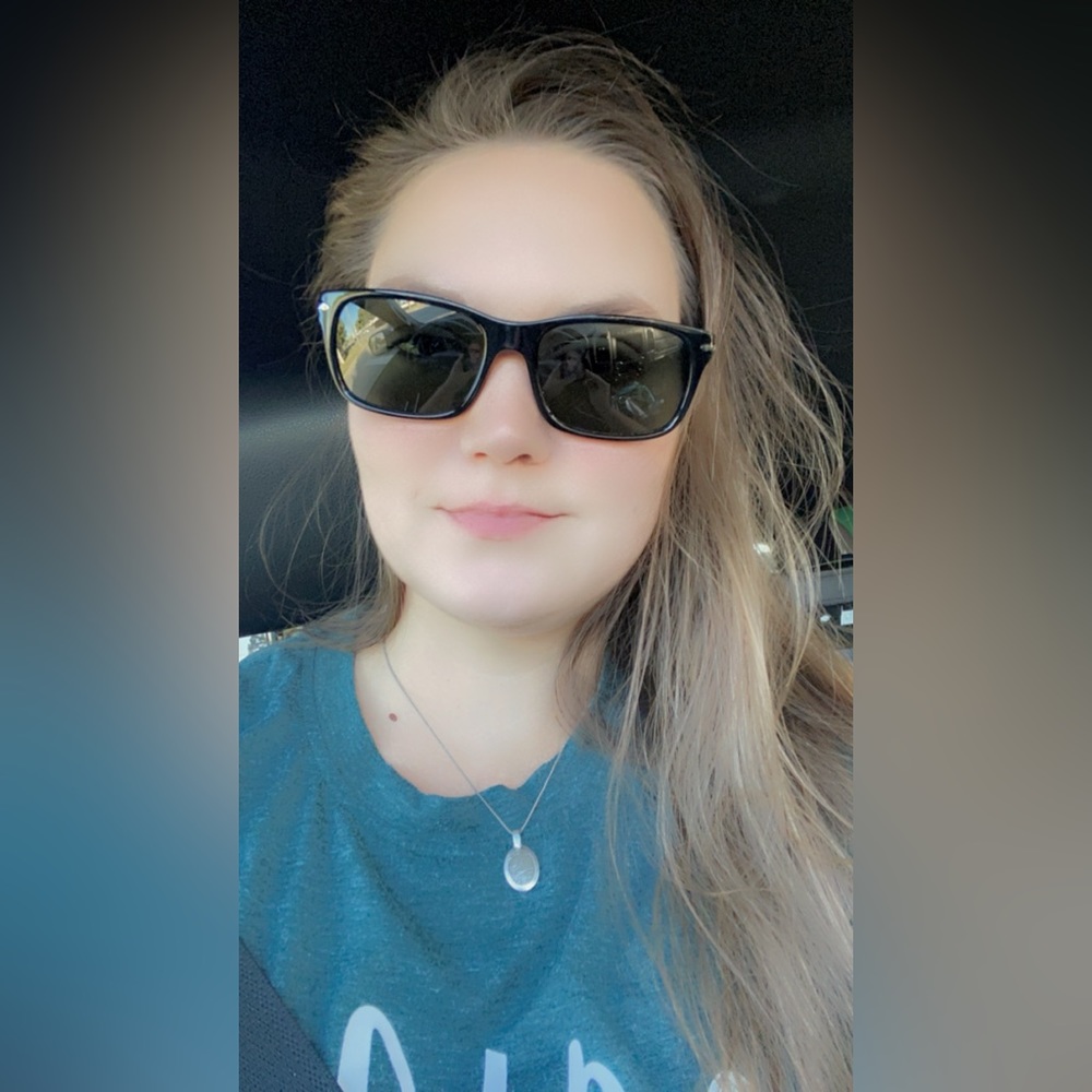 Meet your Posher, Rachel